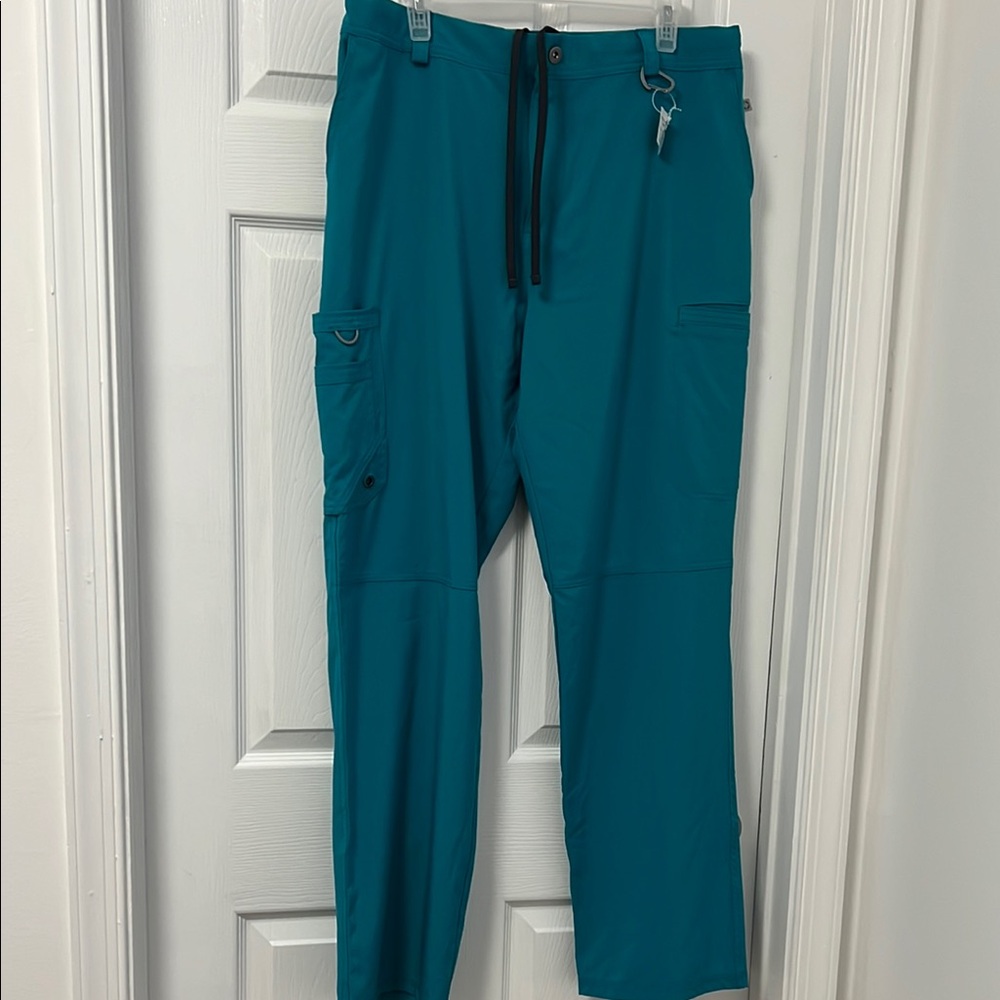 Cherokee Women’s or Men's Teal Scrubs Cargo Pants - **NWOT** - size Large